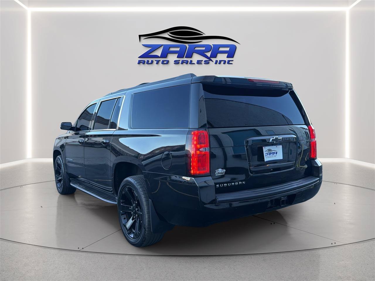 Used 2017 Chevrolet Suburban LS AWD/4WD image 5