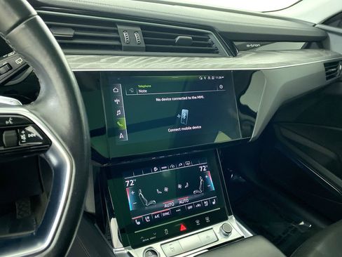 Certified 2022 Audi e-tron Premium Plus w/ Premium Plus Package image 8