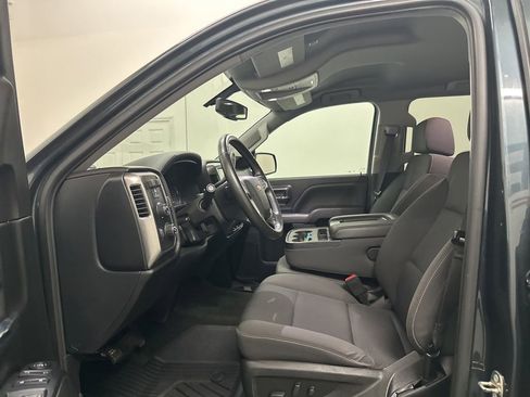 Used 2018 Chevrolet Silverado 1500 LT w/ All Star Edition AWD/4WD image 30