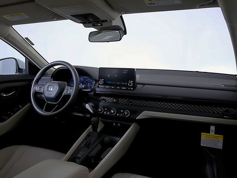 Used 2025 Honda Accord LX image 14