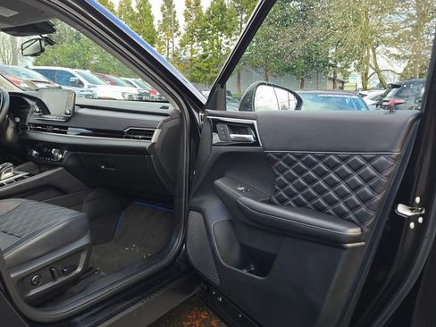 Used 2024 Mitsubishi Outlander SEL image 10