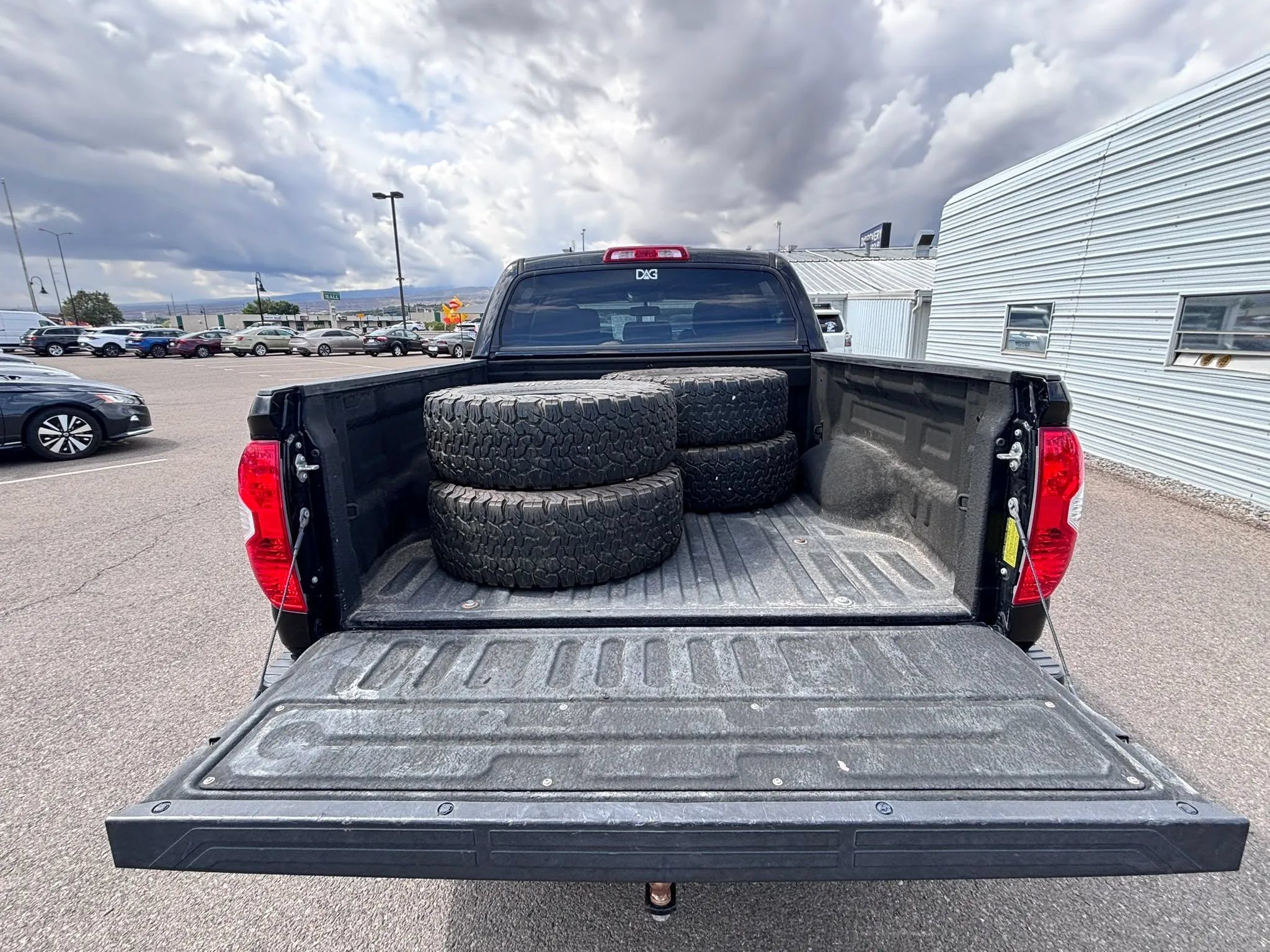 Used 2015 Toyota Tundra SR5 w/ TRD Off Road Package AWD/4WD image 20