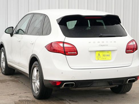 Used 2014 Porsche Cayenne image 46