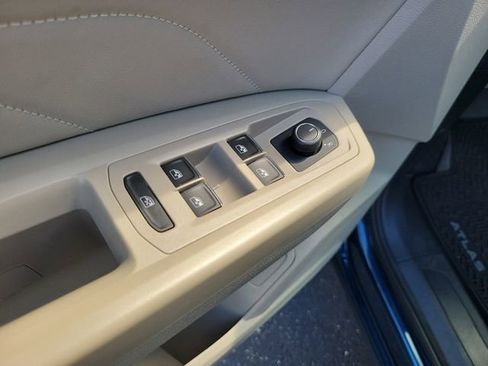 Used 2021 Volkswagen Atlas SE FWD image 18