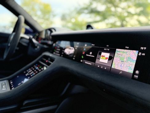 Used 2024 Porsche Taycan GTS image 38