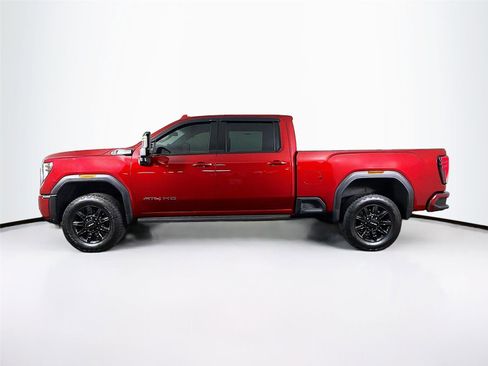 Used 2024 GMC Sierra 2500 AT4 AWD/4WD image 4