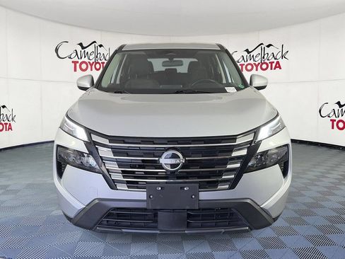 Used 2025 Nissan Rogue SV AWD/4WD image 2