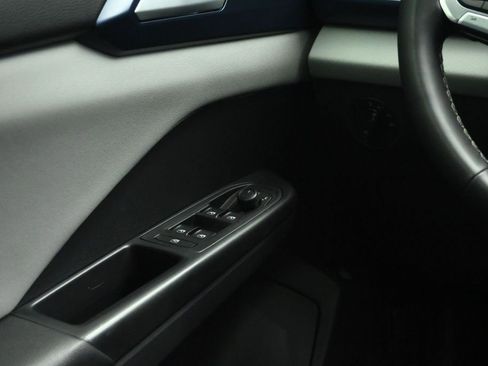 Used 2022 Volkswagen Taos SE image 41