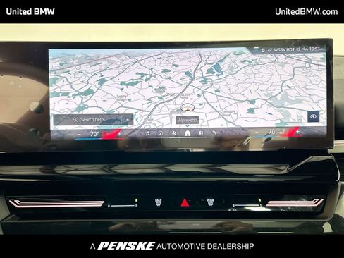 Used 2025 BMW 530i w/ Premium Package image 18