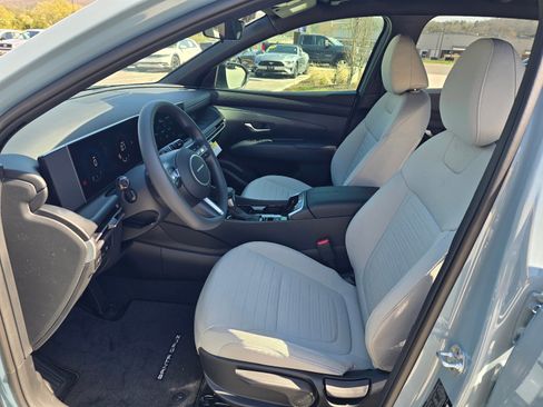 New 2026 Hyundai Santa Cruz SE image 13
