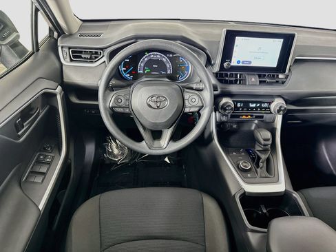 Used 2025 Toyota RAV4 LE AWD/4WD image 17