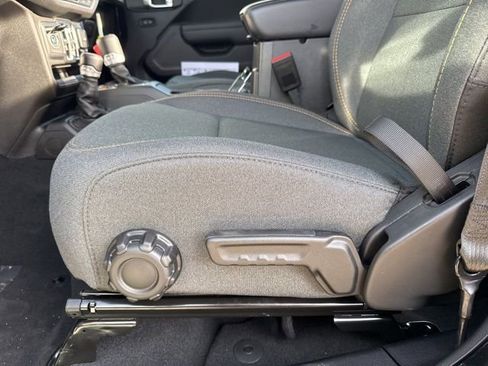 New 2026 Jeep Gladiator Sport AWD/4WD image 8
