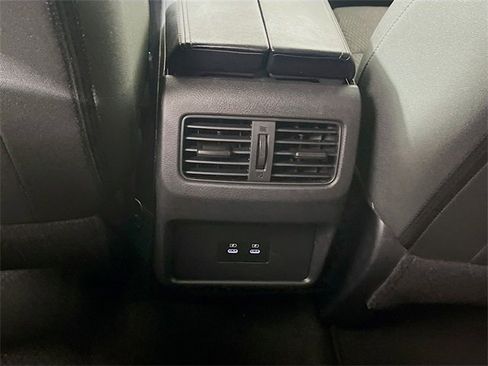 Used 2025 Nissan Rogue SV image 24