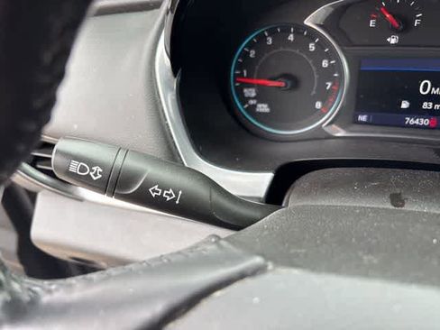 Used 2021 Chevrolet Traverse LT FWD image 16
