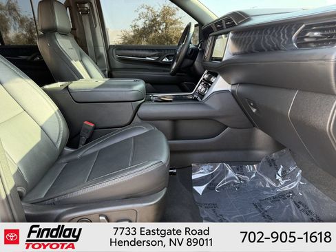 Used 2023 GMC Yukon Denali AWD/4WD image 16