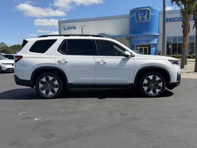 New 2026 Honda Pilot Touring image 3