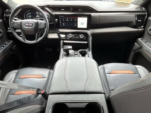 Used 2023 GMC Sierra 1500 AT4 w/ AT4 Premium Package AWD/4WD image 12