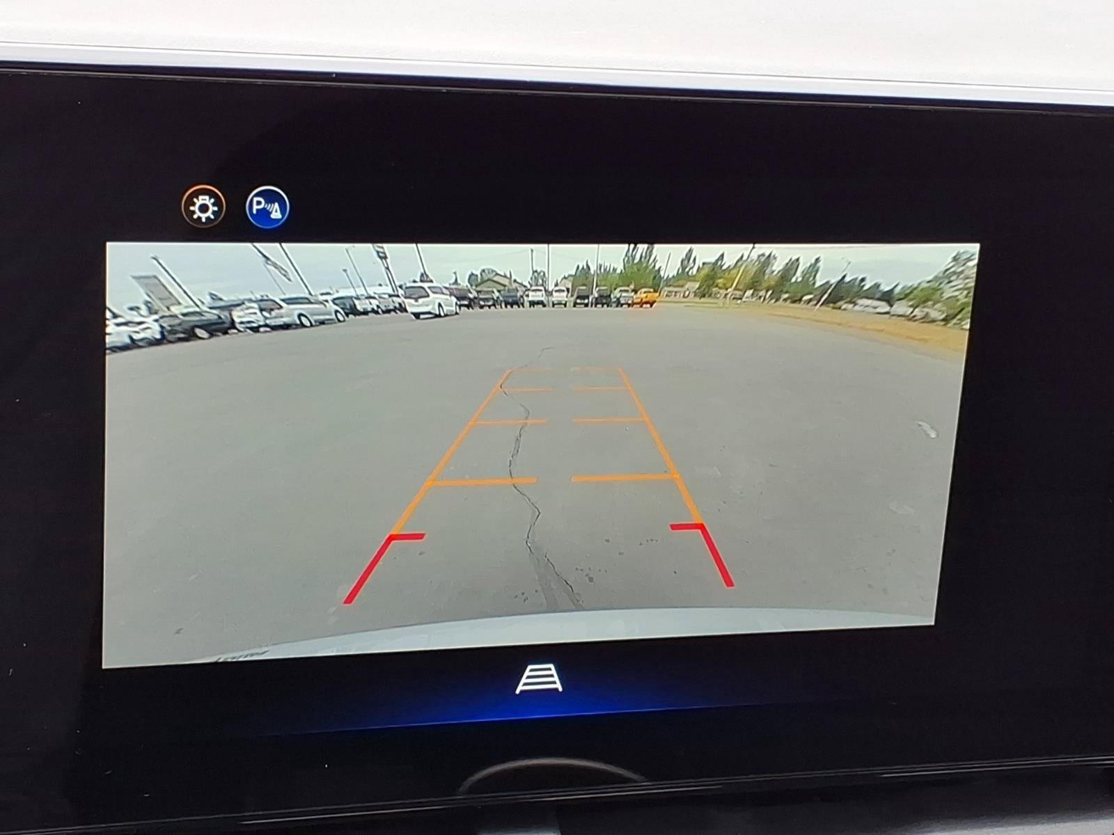 Used 2025 Chevrolet Equinox LT AWD/4WD image 15