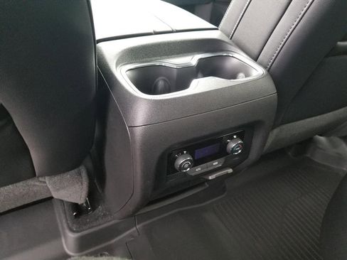 New 2026 Chevrolet Traverse LT w/ Midnight/Sport Edition image 24