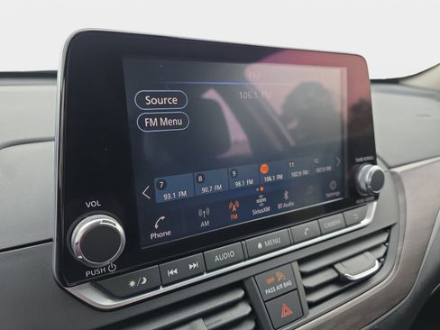 Used 2024 Nissan Altima 2.5 SV image 20