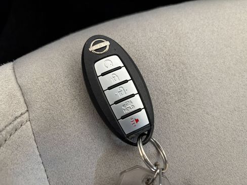 Used 2025 Nissan Altima 2.5 SV FWD image 20