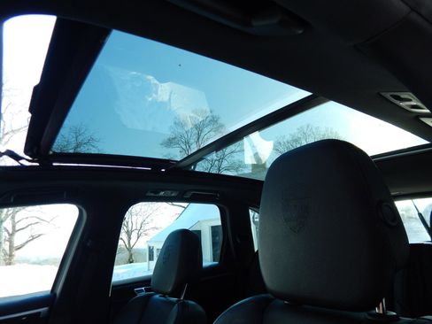 Used 2014 Porsche Cayenne SPORT UTILITY 4-DR image 31