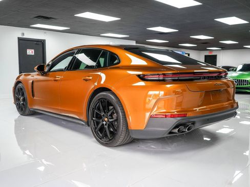 Used 2024 Porsche Panamera 4 w/ Premium Package AWD/4WD image 3
