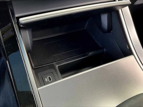 Used 2025 Land Rover Range Rover Velar Dynamic SE image 37