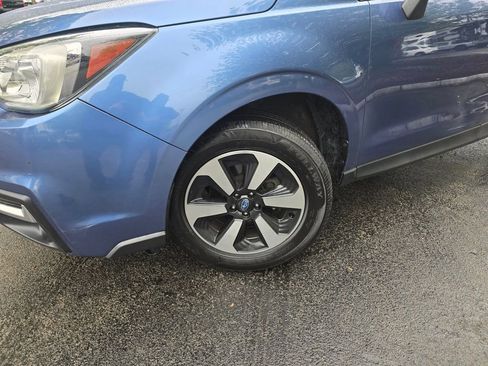 Used 2017 Subaru Forester 2.5i Limited AWD/4WD image 2