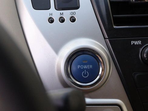 Used 2012 Toyota Prius V Two image 17