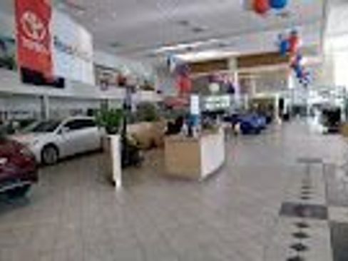 Used 2021 Toyota Tacoma SR5 RWD image 4