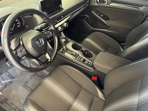 Used 2025 Honda Civic Sport image 10