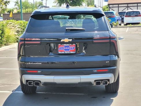 Used 2024 Chevrolet Traverse LT FWD image 6