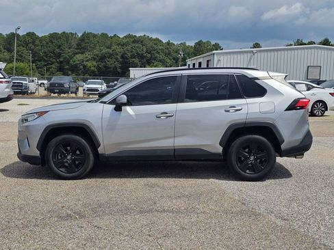 Used 2021 Toyota RAV4 XLE FWD image 14