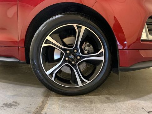 Certified 2019 Ford Edge ST w/ Convenience Package AWD/4WD image 9