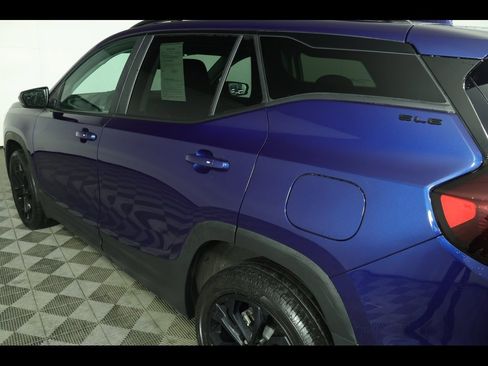 Used 2022 GMC Terrain SLE w/ Driver Convenience Package image 15