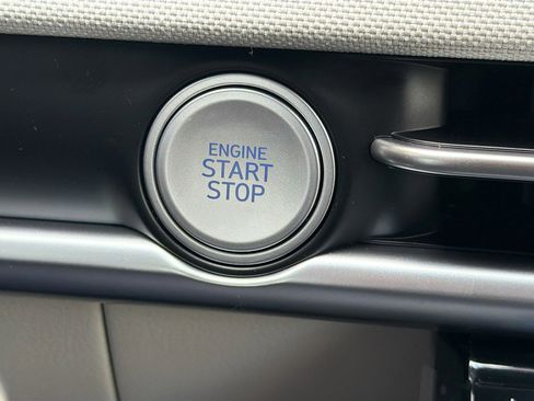 New 2026 Hyundai Tucson Limited image 37