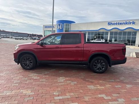Used 2023 Honda Ridgeline Sport image 3