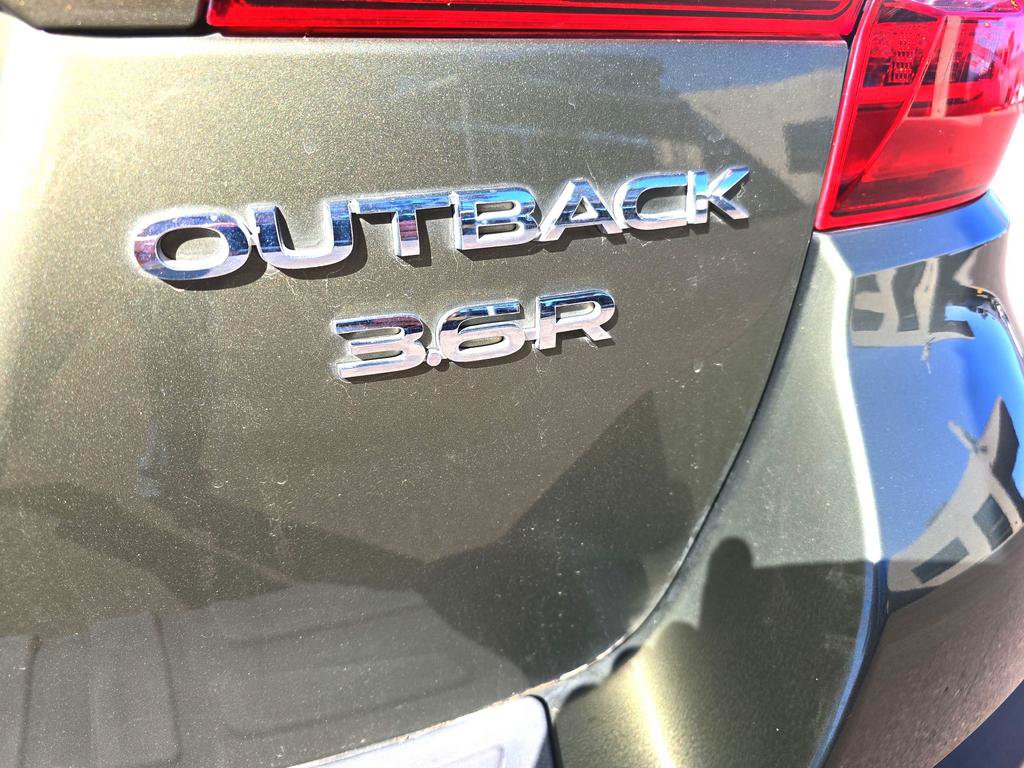 Used 2019 Subaru Outback 3.6R Touring w/ Popular Package #3A AWD/4WD image 35