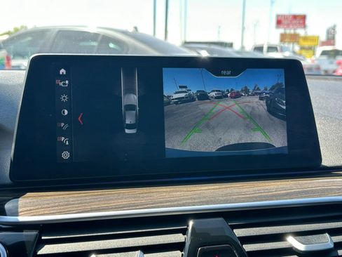 Used 2018 BMW 530i xDrive AWD/4WD image 30