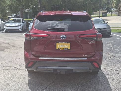 Used 2022 Toyota Highlander Limited FWD image 6