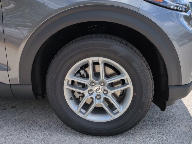 New 2026 Ford Explorer Active RWD image 10