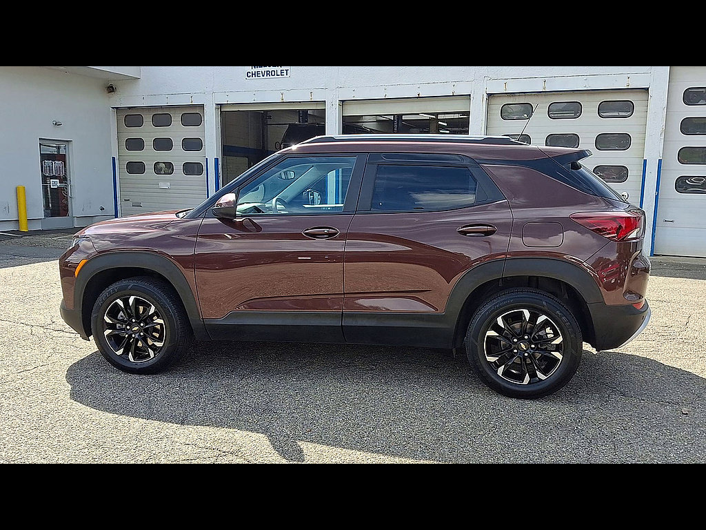 Certified 2023 Chevrolet TrailBlazer LT w/ Convenience Package AWD/4WD image 5