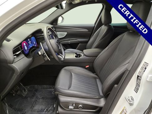 Certified 2024 Maserati Grecale GT image 17