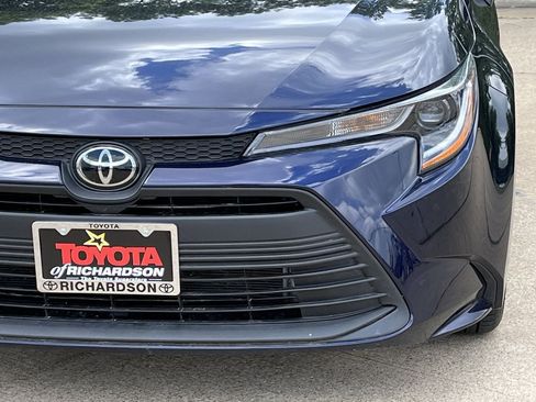 Used 2025 Toyota Corolla LE FWD image 8