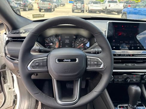 New 2026 Jeep Compass Limited AWD/4WD image 10