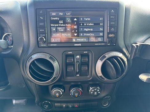Used 2015 Jeep Wrangler Unlimited Sport w/ Quick Order Package 24S AWD/4WD image 31
