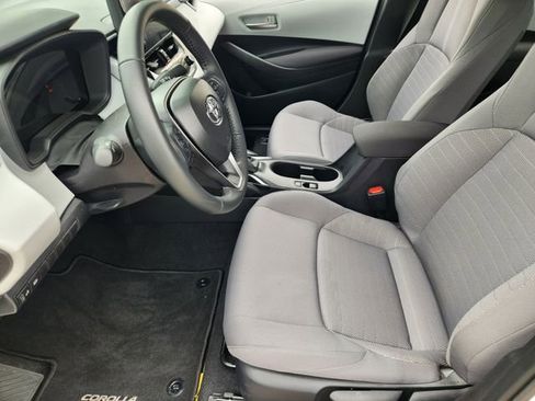 Used 2026 Toyota Corolla SE FWD image 9