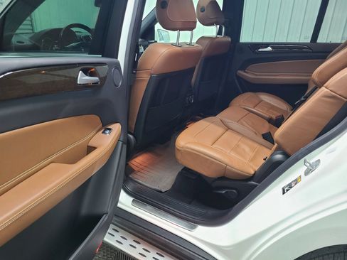 Used 2018 Mercedes-Benz GLS 450 4MATIC image 30