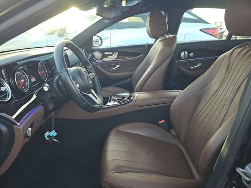 Used 2019 Mercedes-Benz E 300 w/ Premium 1 Package image 5